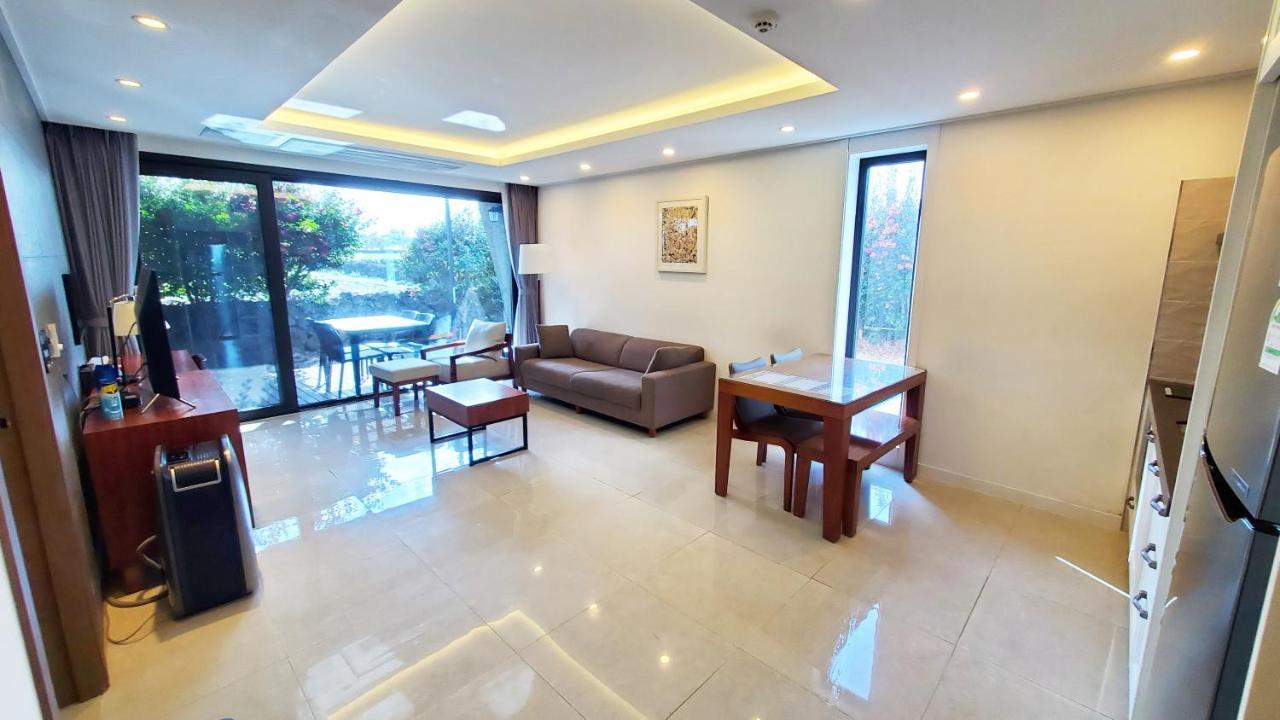 Marvillrick Spa&Poolvilla เมืองเชจู ภายนอก รูปภาพ